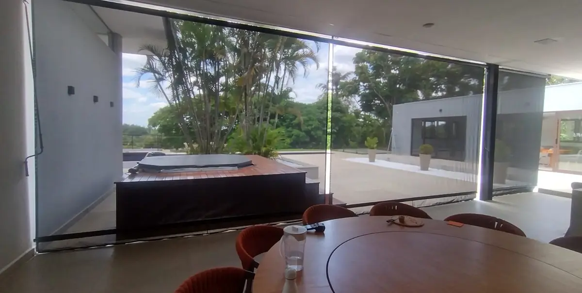 Toldo Articulado em Policarbonato