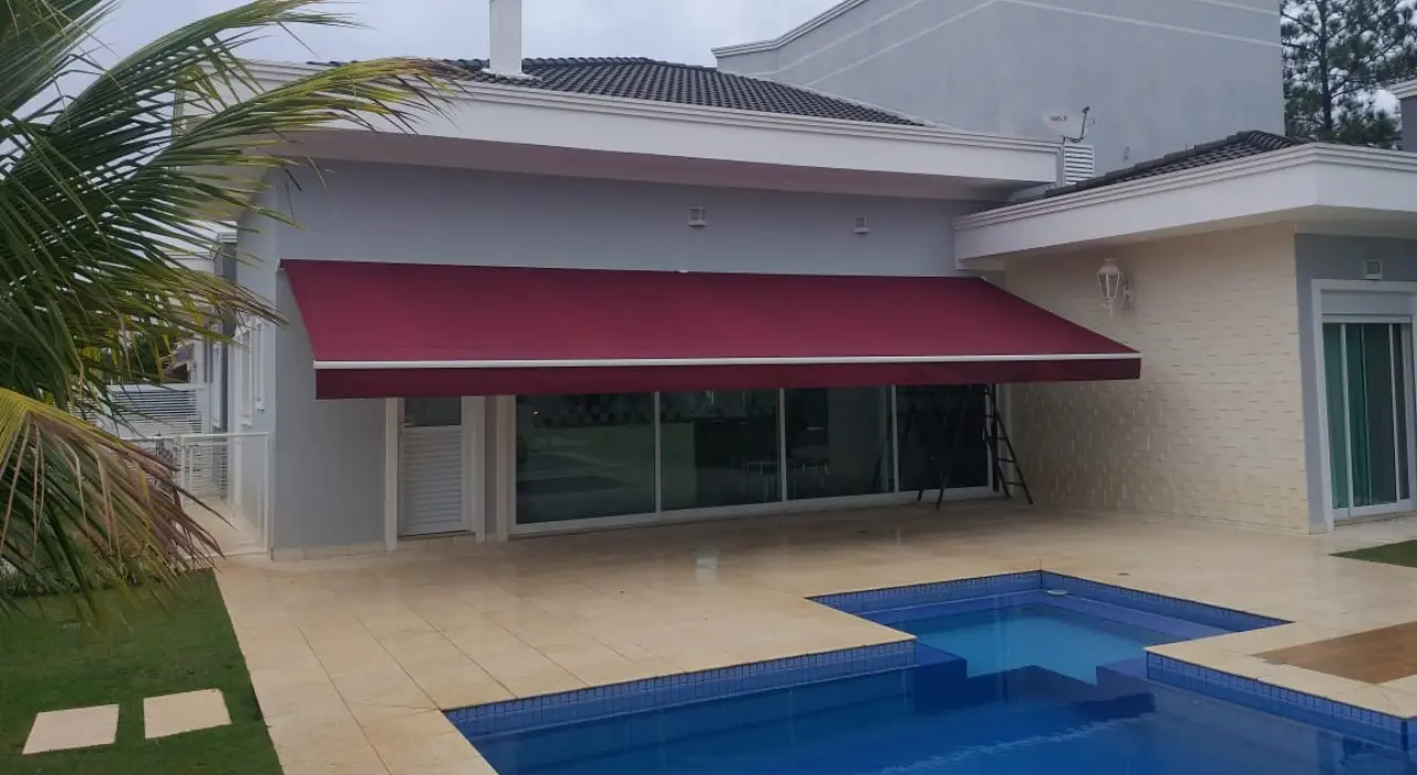 Toldo Articulado em Policarbonato